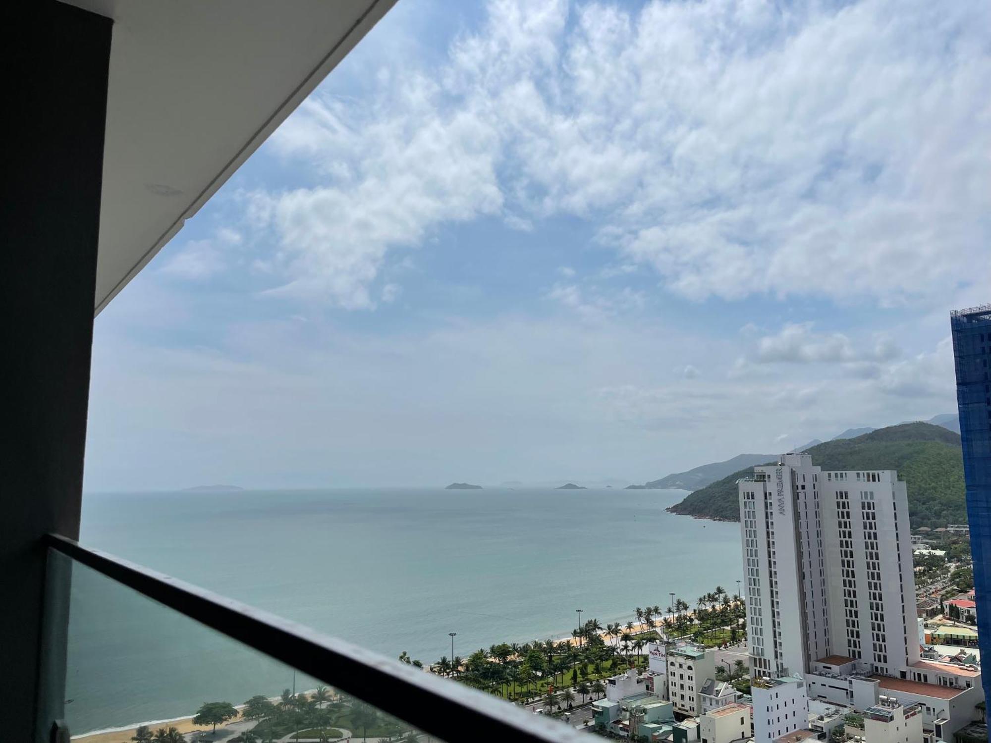 Flc Sea Tower Codotel Куинён Экстерьер фото