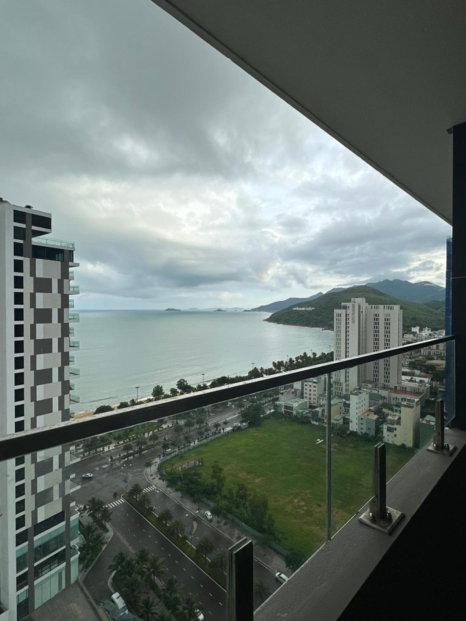 Flc Sea Tower Codotel Куинён Экстерьер фото